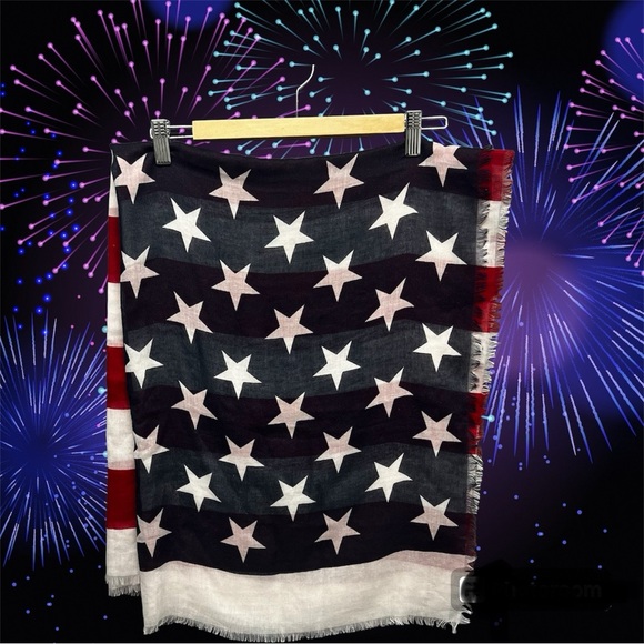 American Flag Stars and Stripes Lightweight Scarf by Old Navy, NWOT - Picture 8 of 9